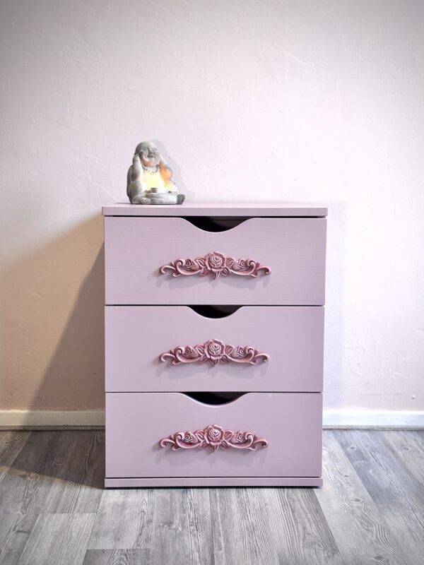 'Pink Rose' - Roze ladekastje/ nachtkastje met ornamenten B40xD40xH56,5 cm