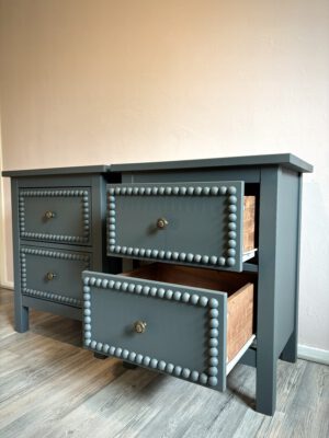 'Beaded Duo' - Donkergroene gerestylede Hemnes nachtkastjes B54xD38xH66 cm - Afbeelding 8