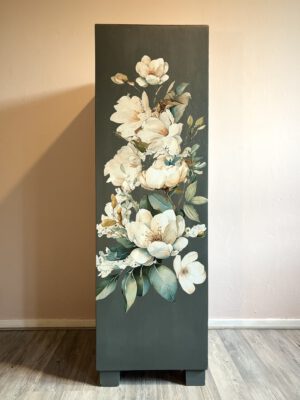 'Magnolia Secret' - Groen/ houtkleurige archiefkast met bloemen B46xD36xH114,5 - Afbeelding 12