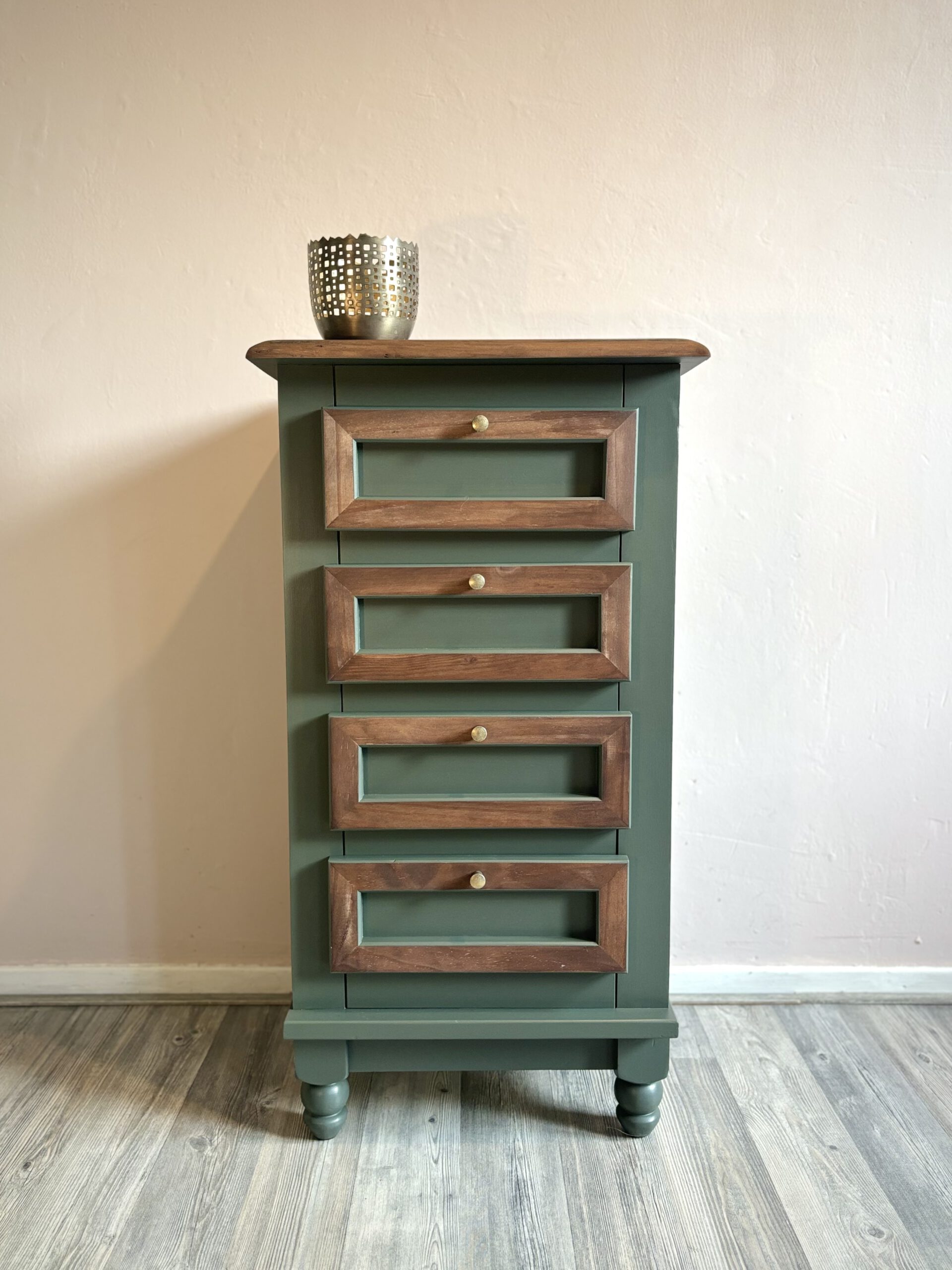 'Dusky Willow' - Groen/ houtkleurig charmant ladekastje B40xD35,5xH76 cm