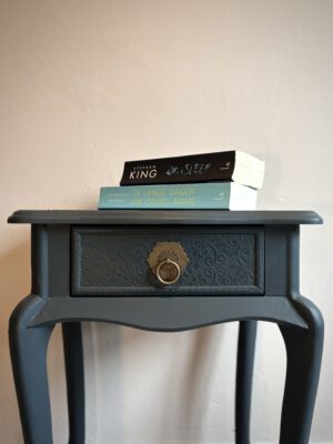 'Midnight Grace' – Donkerblauwe nachtkastjes in Queen Anne-stijl B44xD32xH57 cm - Afbeelding 6