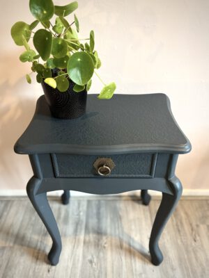 'Midnight Grace' – Donkerblauwe nachtkastjes in Queen Anne-stijl B44xD32xH57 cm - Afbeelding 8