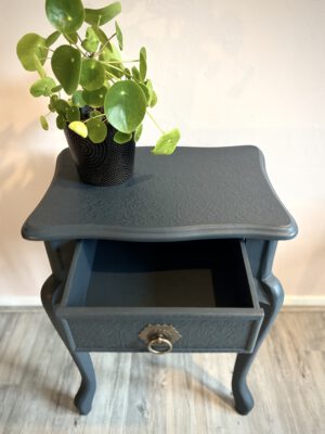 'Midnight Grace' – Donkerblauwe nachtkastjes in Queen Anne-stijl B44xD32xH57 cm - Afbeelding 9