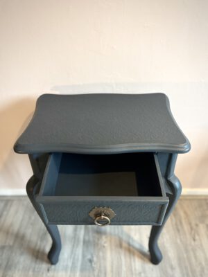 'Midnight Grace' – Donkerblauwe nachtkastjes in Queen Anne-stijl B44xD32xH57 cm - Afbeelding 11